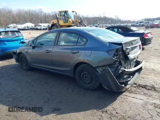 2013 Honda Civic LX z VIN 19XFB2F57DE211132, wystawiony jako IAAI lot #41505072 z przebiegiem 136 269 mil mil oraz . Historia ofert i sprzedaży dostępna na DreamBid. Obrazek 3.