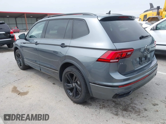 2023 Volkswagen Tiguan SE R-Line Black с VIN 3VVCB7AX5PM039767, выставлен на аукционе IAAI как лот 42014072 с пробегом 18 424 миль миль и . История ставок и продаж доступна на DreamBid. Изображение 3.