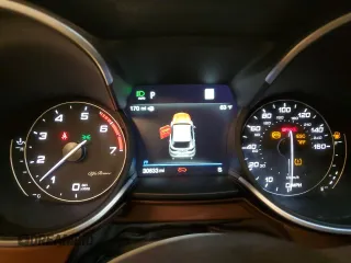 2020 Alfa Romeo Stelvio Ti z VIN ZASPAKBN5L7C92294, wystawiony jako Copart lot #85327554 z przebiegiem 30 633 mil mil oraz Szkoda całkowita • Salvage title. Historia ofert i sprzedaży dostępna na DreamBid. Obrazek 9.
