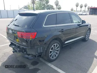 2018 Audi Q7 Premium Plus z VIN WA1LAAF71JD043867, wystawiony jako IAAI lot #42100789 z przebiegiem 146 796 mil mil oraz . Historia ofert i sprzedaży dostępna na DreamBid. Obrazek 4.