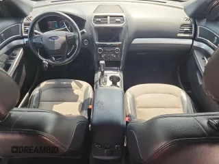 2017 Ford Explorer XLT with VIN 1FM5K7D89HGE10223, listed as a Copart auction lot 62534275 with 144,394 mi miles and Salvage title. Bid and sale history available at DreamBid. Image 8.