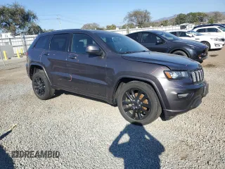 2018 Jeep Grand Cherokee Altitude with VIN 1C4RJEAG7JC512593, listed as a Copart auction lot 46709485 with 84,233 mi miles and Salvage Title. Bid and sale history available at carsss.com. Image 4.