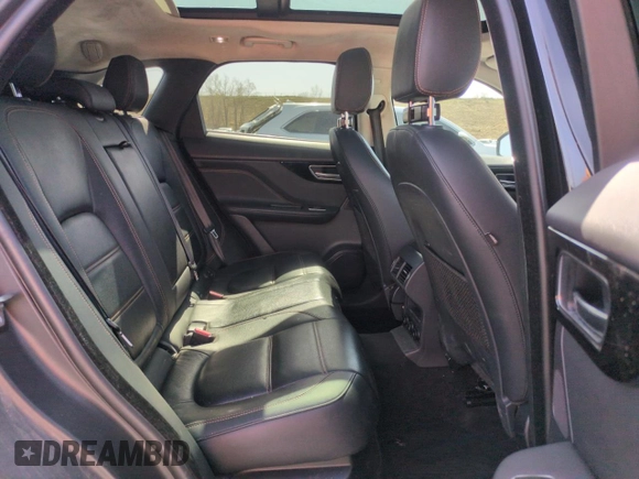 2019 Jaguar F-Pace 25t Prestige z VIN SADCK2FX8KA397627, wystawiony jako Copart lot #52366445 z przebiegiem 101 727 mil mil oraz Szkoda całkowita • Salvage title. Historia ofert i sprzedaży dostępna na DreamBid. Obrazek 11.