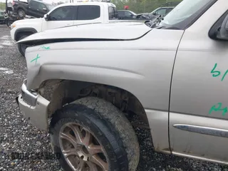 2004 GMC Sierra 1500 SLT with VIN 2GTEK19T841211511, listed as a IAAI auction lot 42099492 with 154,023 mi miles. Bid and sale history available at carsss.com. Image 15.