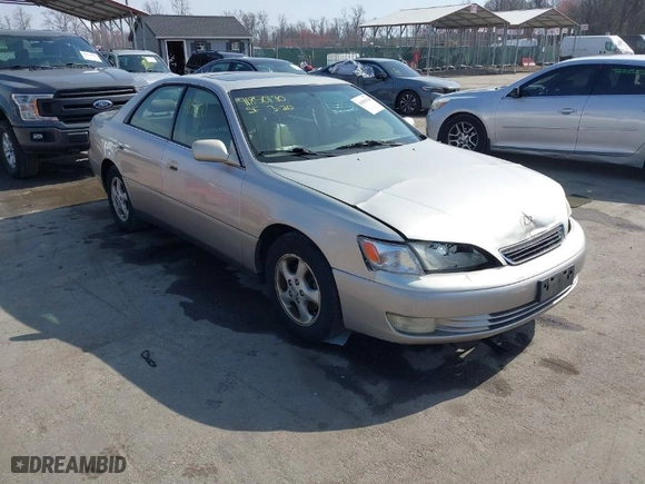 1999 Lexus ES 300 Luxury Sport Sdn with VIN JT8BF28G0X5065060, listed as a IAAI auction lot 41850130 with 1 mi miles. Bid and sale history available at carsss.com. Image 1.