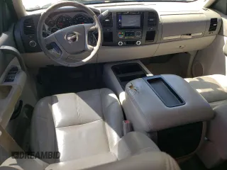 2008 GMC Sierra 1500 SLT с VIN 2GTEC13JX81164802, выставлен на аукционе Copart как лот 49981305 с пробегом 309 705 миль миль и Списание • Salvage title. История ставок и продаж доступна на DreamBid. Изображение 8.