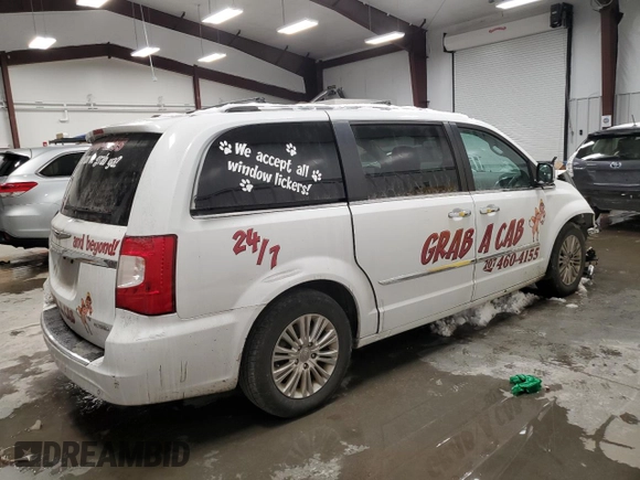 2015 Chrysler Town & Country Limited Platinum with VIN 2C4RC1GG7FR617711, listed as a Copart auction lot 85091014 with 0 mi miles and Salvage Title. Bid and sale history available at carsss.com. Image 3.
