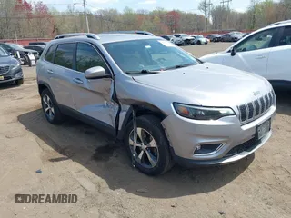 2019 Jeep Cherokee Limited z VIN 1C4PJMDX3KD254825, wystawiony jako IAAI lot #42067129 z przebiegiem 120 304 mil mil oraz . Historia ofert i sprzedaży dostępna na DreamBid. Obrazek 1.