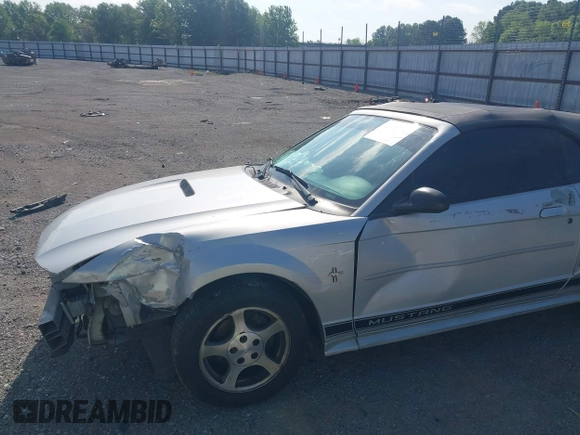 2002 Ford Mustang Deluxe with VIN 1FAFP44432F205991, listed as a IAAI auction lot 42144709 with 138,119 mi miles and . Bid and sale history available at DreamBid. Image 13.