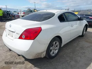 2009 Nissan Altima 2.5 S with VIN 1N4AL24E99C131913, listed as a IAAI auction lot 41903752 with 1 mi miles. Bid and sale history available at carsss.com. Image 4.