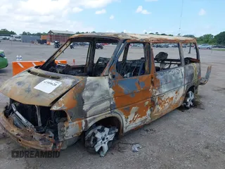 2002 Volkswagen EuroVan MV с VIN WV2MB470X2H088179, выставлен на аукционе IAAI как лот 42309620 с пробегом Не указан миль и . История ставок и продаж доступна на DreamBid. Изображение 6.