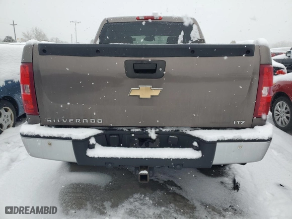 2007 Chevrolet Silverado 1500 LTZ with VIN 2GCEK13M471549848, listed as a Copart auction lot 87449874 with 200,193 mi miles and Salvage Title. Bid and sale history available at carsss.com. Image 6.