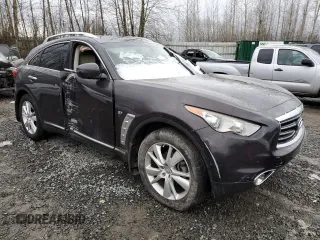2015 Infiniti QX70 z VIN JN8CS1MW3FM480682, wystawiony jako Copart lot #44466285 z przebiegiem Nie podano mil oraz Szkoda całkowita • Salvage title. Historia ofert i sprzedaży dostępna na DreamBid. Obrazek 4.