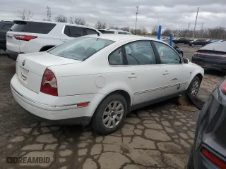 2002 Volkswagen Passat GLS with VIN WVWPD63B52P126917, listed as a Copart auction lot 80769444 with 210,109 mi miles and Salvage Title. Bid and sale history available at carsss.com. Image 3.