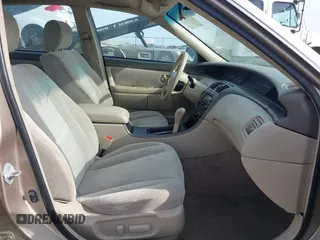 2001 Toyota Avalon XL w/Bucket Seats with VIN 4T1BF28B61U131772, listed as a IAAI auction lot 42039204 with Not Provided miles. Bid and sale history available at carsss.com. Image 5.