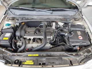 2006 Volvo S60 2.5T with VIN YV1RH592762506742, listed as a IAAI auction lot 41548377 with 320,211 mi miles. Bid and sale history available at carsss.com. Image 10.