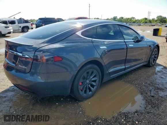2019 Tesla Model S 100D z VIN 5YJSA1E47KF341410, wystawiony jako Copart lot #58707445 z przebiegiem Nie podano mil oraz Szkoda całkowita • Salvage title. Historia ofert i sprzedaży dostępna na DreamBid. Obrazek 3.