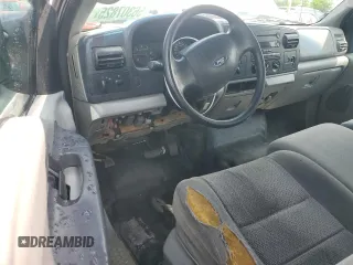 2006 Ford F-250 XL z VIN 1FTSX21556EC90337, wystawiony jako Copart lot #56307825 z przebiegiem 152 754 mil mil oraz Szkoda całkowita • Salvage title. Historia ofert i sprzedaży dostępna na DreamBid. Obrazek 8.