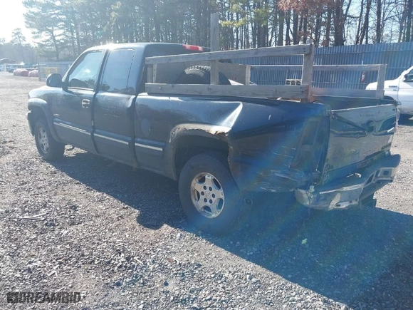 1999 Chevrolet Silverado 1500 LS with VIN 2GCEK19TXX1226824, listed as a IAAI auction lot 41750367 with 235,815 mi miles. Bid and sale history available at carsss.com. Image 3.