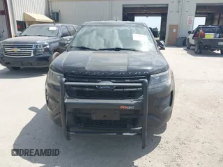 2018 Ford Police Interceptor Utility с VIN 1FM5K8AT1JGB19090, выставлен на аукционе IAAI как лот 42413195 с пробегом 118 313 миль миль и . История ставок и продаж доступна на DreamBid. Изображение 12.