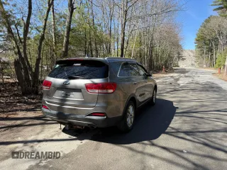 2016 Kia Sorento LX with VIN 5XYPGDA50GG134006, listed as a Copart auction lot 53333085 with 140,200 mi miles and Clean Title. Bid and sale history available at carsss.com. Image 4.