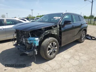 2022 Toyota Highlander XLE z VIN 5TDGZRBH6NS234336, wystawiony jako Copart lot #53571865 z przebiegiem 17 432 mil mil oraz Szkoda całkowita • Salvage title. Historia ofert i sprzedaży dostępna na DreamBid. Obrazek 1.