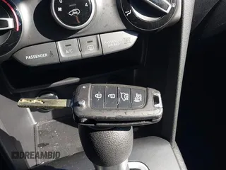 2019 Hyundai Kona SE с VIN KM8K12AA4KU296799, выставлен на аукционе IAAI как лот 42037709 с пробегом 50 656 миль миль и . История ставок и продаж доступна на DreamBid. Изображение 11.