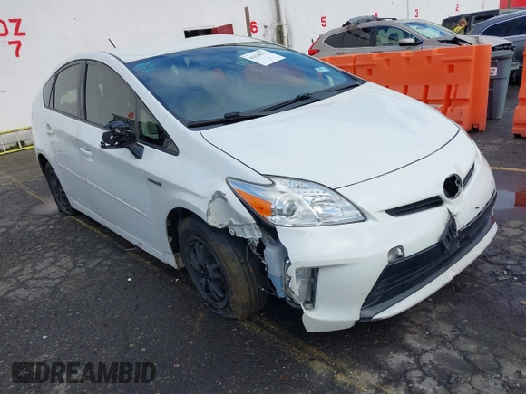 2015 Toyota Prius Four z VIN JTDKN3DU4F1883032, wystawiony jako IAAI lot #41528573 z przebiegiem 104 056 mil mil oraz . Historia ofert i sprzedaży dostępna na DreamBid. Obrazek 1.