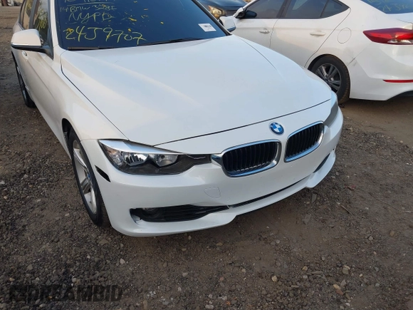 2014 BMW 3 Series 328i xDrive with VIN WBA3B5C52EF958635, listed as a IAAI auction lot 40916777 with 143,975 mi miles. Bid and sale history available at carsss.com. Image 6.