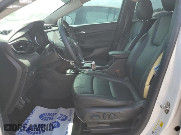 2023 Buick Encore GX Essence с VIN KL4MMFSL5PB041815, выставлен на аукционе Copart как лот 55296345 с пробегом 55 220 миль миль и Чистый • Clean title. История ставок и продаж доступна на DreamBid. Изображение 7.