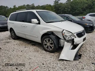 2014 Kia Sedona LX with VIN KNDMG4C78E6574153, listed as a Copart auction lot 52880734 with 111,143 mi miles and Clean Title. Bid and sale history available at carsss.com. Image 4.