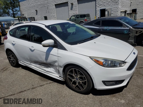 2016 Ford Focus SE with VIN 1FADP3K24GL225565, listed as a Copart auction lot 54949705 with 124,532 mi miles and Salvage Title. Bid and sale history available at carsss.com. Image 4.