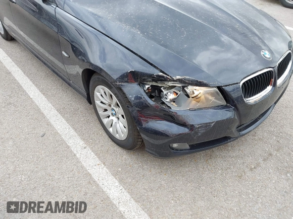 2009 BMW 3 Series 328i with VIN WBAPH77549NM30399, listed as a IAAI auction lot 41837955 with 82,610 mi miles. Bid and sale history available at carsss.com. Image 6.