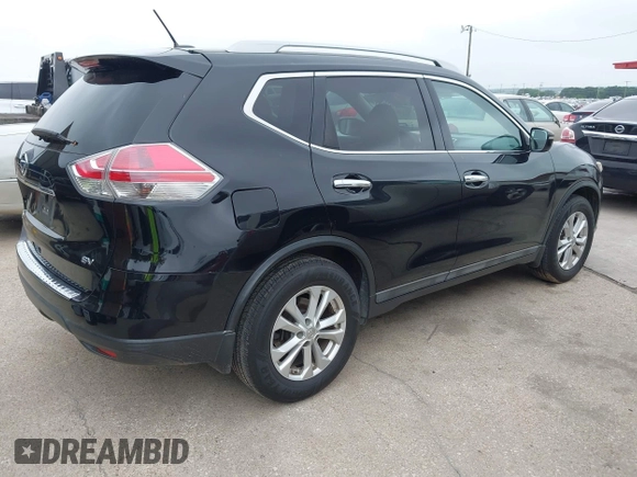 2015 Nissan Rogue SV with VIN 5N1AT2ML4FC795634, listed as a IAAI auction lot 42175728 with 173,233 mi miles and . Bid and sale history available at carsss.com. Image 4.