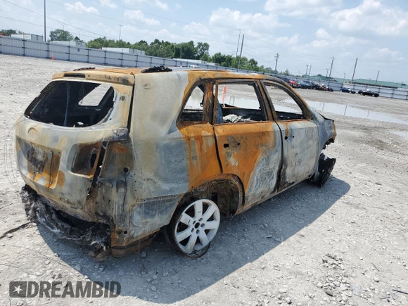 2013 Kia Sorento LX with VIN 5XYKT3A62DG383881, listed as a Copart auction lot 63299833 with 0 mi miles and Non Repairable. Bid and sale history available at carsss.com. Image 3.