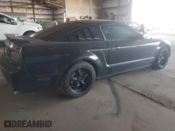 2007 Ford Mustang GT Deluxe with VIN 1ZVHT82H975223952, listed as a Copart auction lot 64523895 with 213,500 mi miles and Clean title. Bid and sale history available at DreamBid. Image 3.