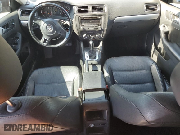 2013 Volkswagen Jetta SE with VIN 3VWDP7AJ8DM412583, listed as a Copart auction lot 49810235 with 180,595 mi miles and Clean title. Bid and sale history available at DreamBid. Image 8.