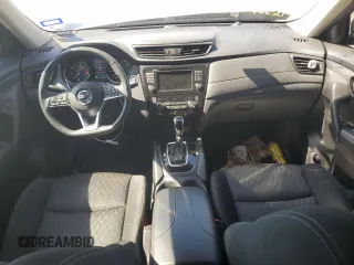 2018 Nissan Rogue SV z VIN KNMAT2MV8JP581561, wystawiony jako Copart lot #47267945 z przebiegiem 105 130 mil mil oraz Szkoda całkowita • Salvage title. Historia ofert i sprzedaży dostępna na DreamBid. Obrazek 8.