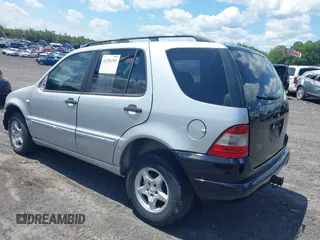 1999 Mercedes-Benz M 320/430/500 with VIN 4JGAB72E5XA075910, listed as a IAAI auction lot 42805531 with 180,194 mi miles and . Bid and sale history available at DreamBid. Image 3.