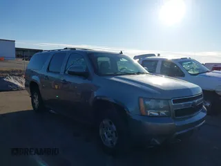 2008 Chevrolet Suburban LTZ with VIN 1GNFK16368R164170, listed as a IAAI auction lot 41620722 with 278,634 mi miles. Bid and sale history available at carsss.com. Image 1.