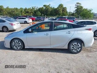 2017 Toyota Prius Two z VIN JTDKARFU8H3046058, wystawiony jako IAAI lot #42169692 z przebiegiem 79 226 mil mil oraz . Historia ofert i sprzedaży dostępna na DreamBid. Obrazek 15.