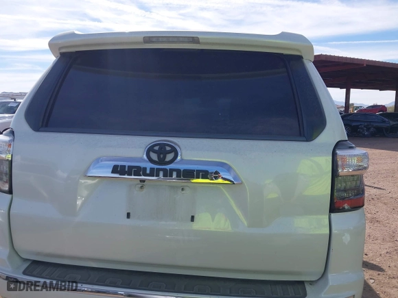 2017 Toyota 4Runner SR5 with VIN JTEBU5JR6H5464735, listed as a IAAI auction lot 41474161 with 171,394 mi miles. Bid and sale history available at carsss.com. Image 16.