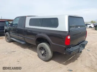 2000 Ford Super Duty F-350 SRW XL with VIN 1FTSX31FXYEB52620, listed as a IAAI auction lot 41944992 with 213,712 mi miles. Bid and sale history available at carsss.com. Image 3.