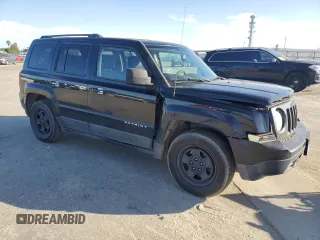 2016 Jeep Patriot Sport z VIN 1C4NJPBB0GD711842, wystawiony jako Copart lot #52802165 z przebiegiem 105 273 mil mil oraz Szkoda całkowita • Salvage title. Historia ofert i sprzedaży dostępna na DreamBid. Obrazek 4.