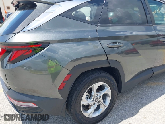 2022 Hyundai Tucson SE with VIN 5NMJA3AE3NH070046, listed as a IAAI auction lot 42197532 with 32,425 mi miles and . Bid and sale history available at carsss.com. Image 6.