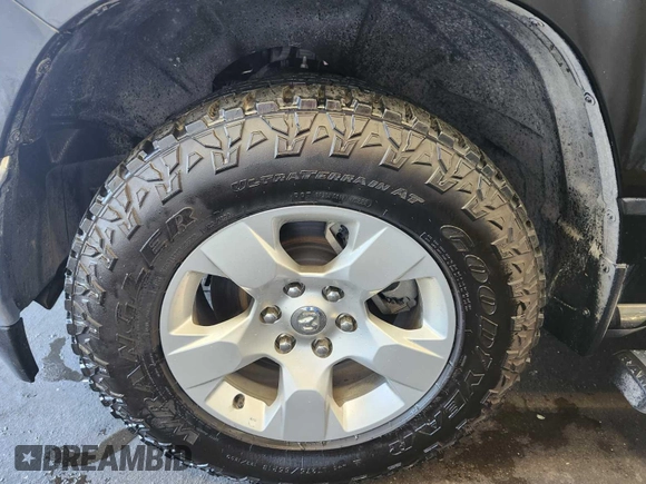 2022 Ram 1500 Big Horn z VIN 1C6RRFFG4NN269611, wystawiony jako IAAI lot #42566377 z przebiegiem 97 169 mil mil oraz . Historia ofert i sprzedaży dostępna na DreamBid. Obrazek 26.