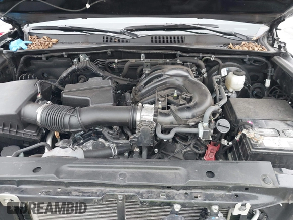 2022 Toyota Tacoma SR5 with VIN 3TMAZ5CN6NM183150, listed as a IAAI auction lot 42563528 with 38,726 mi miles and . Bid and sale history available at DreamBid. Image 10.