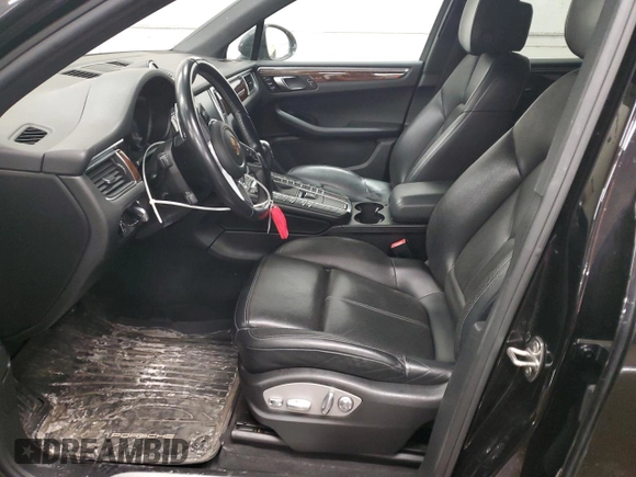 2017 Porsche Macan S with VIN WP1AB2A5XHLB20949, listed as a Copart auction lot 44202975 with 107,597 mi miles and Salvage Title. Bid and sale history available at DreamBid. Image 7.