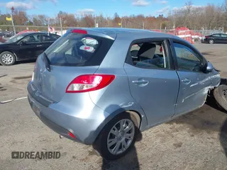 2013 Mazda Mazda2 Sport with VIN JM1DE1KZ9D0153941, listed as a IAAI auction lot 40823861 with 41,044 mi miles. Bid and sale history available at carsss.com. Image 4.