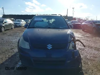 2008 Suzuki SX4 with VIN JS2YB413285101655, listed as a IAAI auction lot 41552760 with 180,736 mi miles. Bid and sale history available at carsss.com. Image 11.